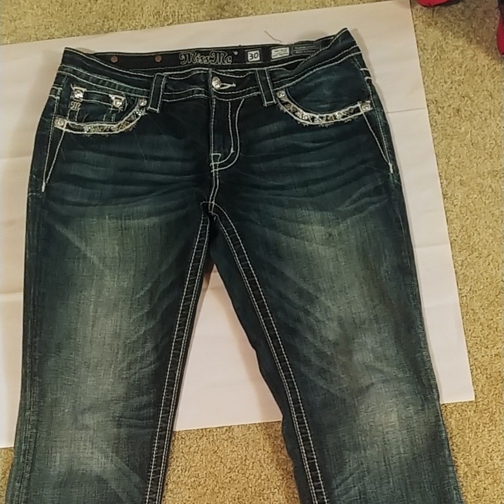 Miss Me size 30 easy chopped jeans.